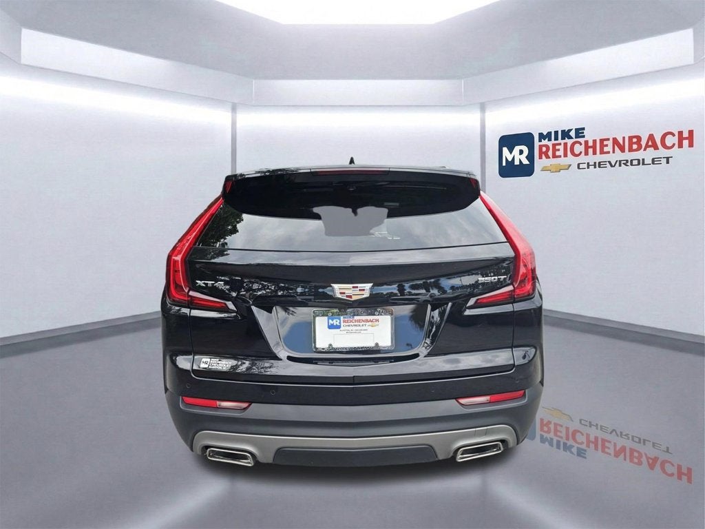 2023 Cadillac XT4 Premium Luxury
