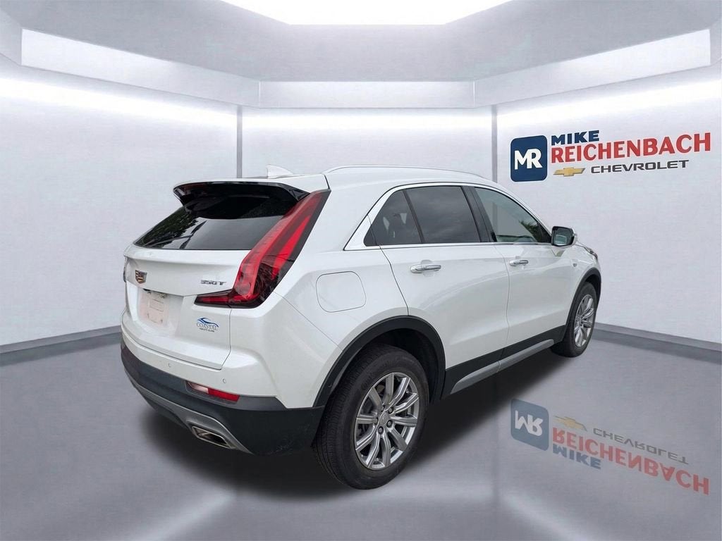 2023 Cadillac XT4 Premium Luxury