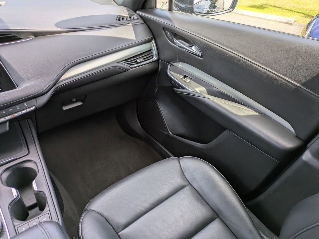 2020 Cadillac XT4 Premium Luxury