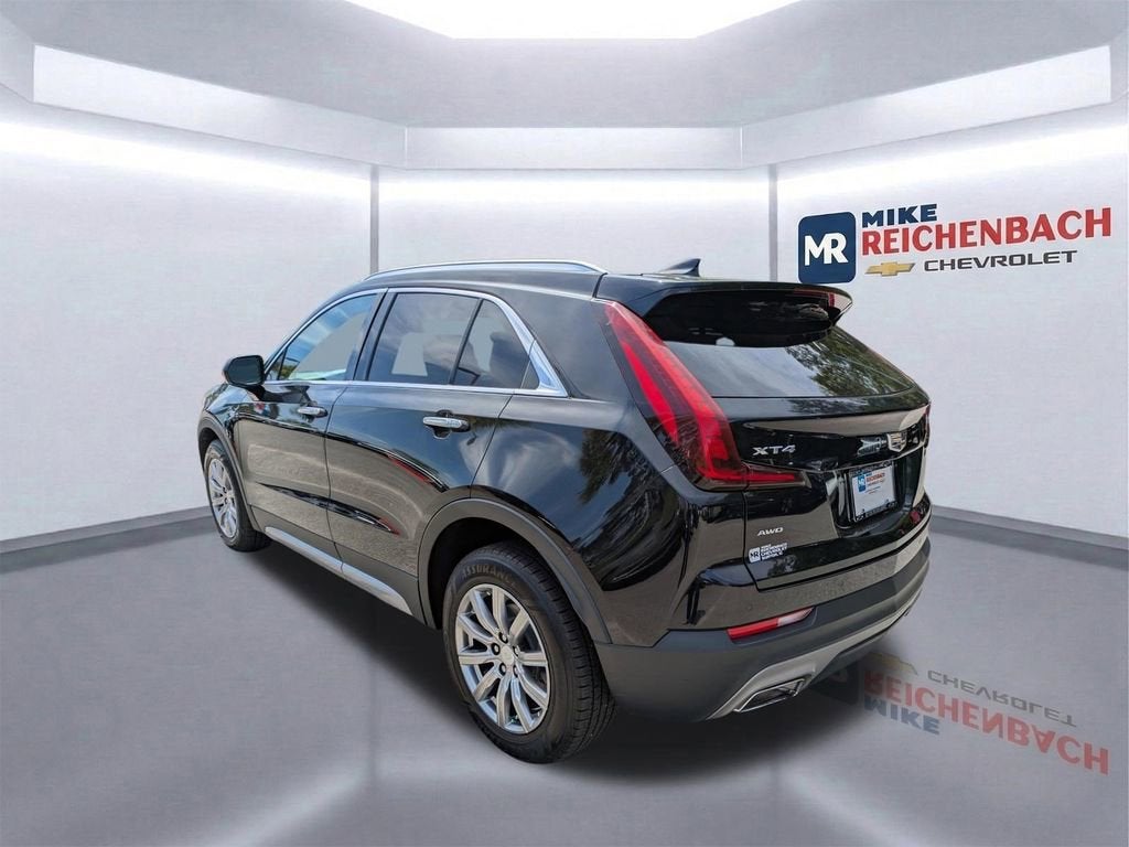 2020 Cadillac XT4 Premium Luxury