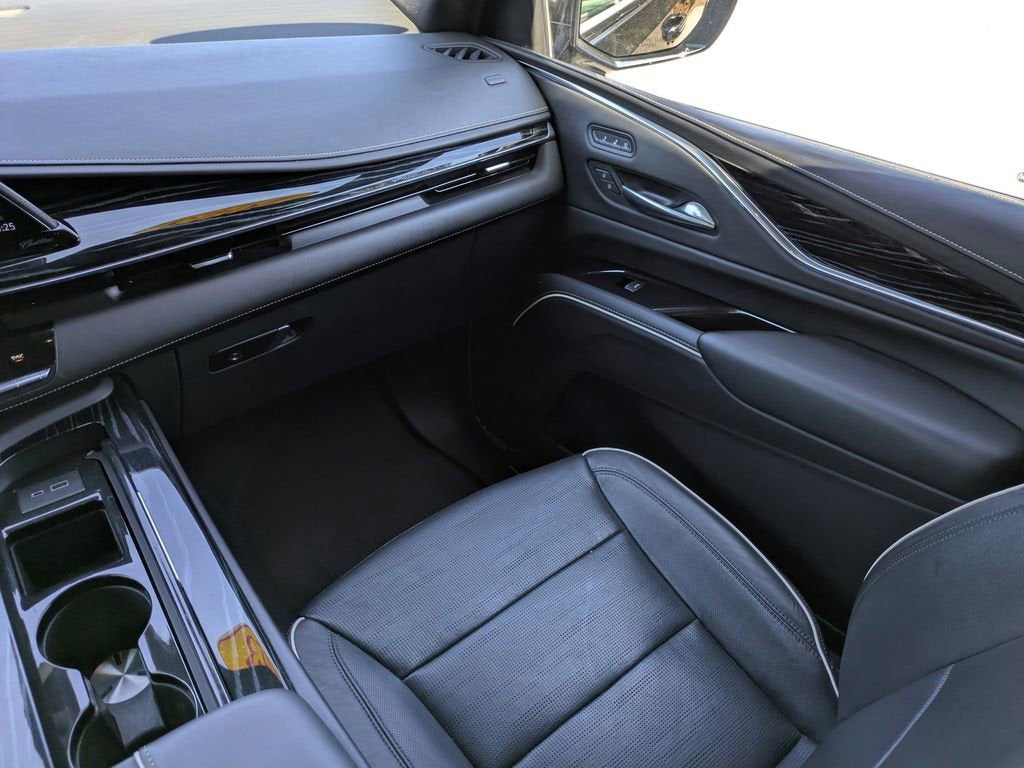 2023 Cadillac Escalade Sport