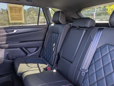 2025 Volkswagen Atlas Cross Sport 2.0T SEL Premium R-Line