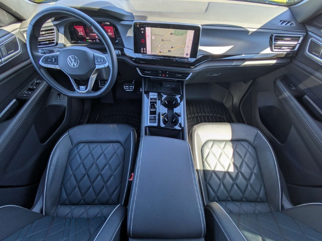 2025 Volkswagen Atlas Cross Sport 2.0T SEL Premium R-Line