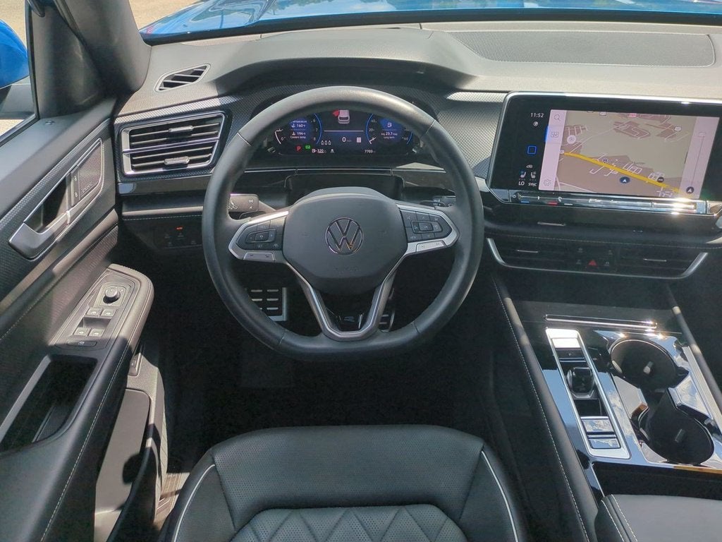 2025 Volkswagen Atlas Cross Sport 2.0T SEL Premium R-Line