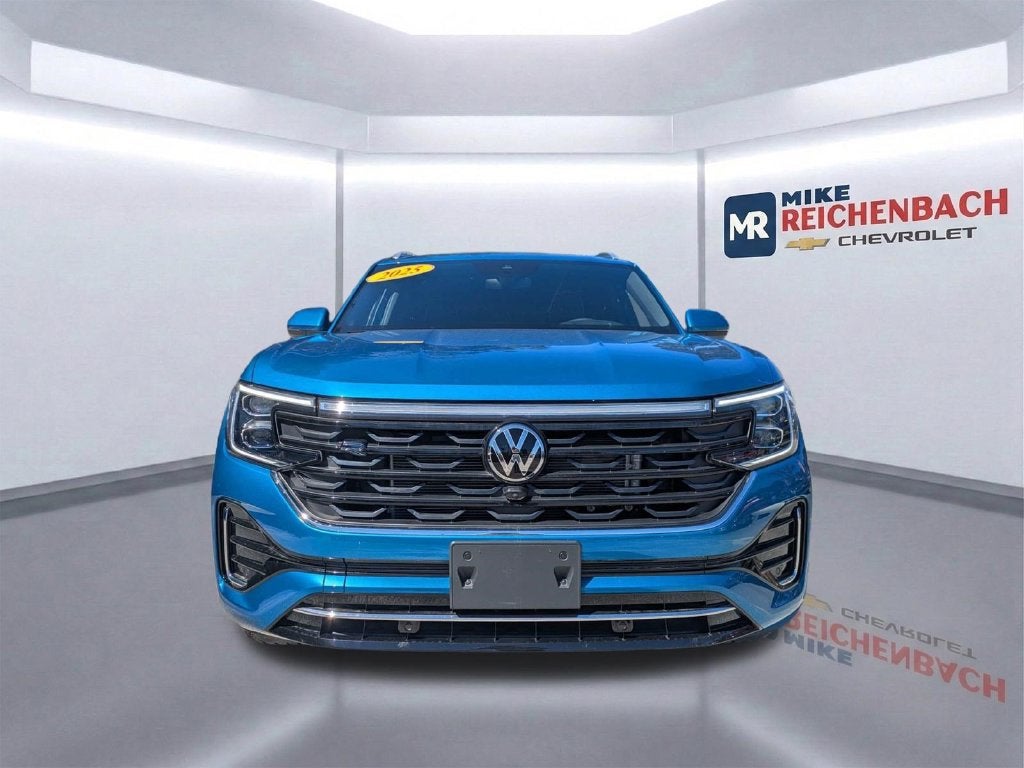 2025 Volkswagen Atlas Cross Sport 2.0T SEL Premium R-Line