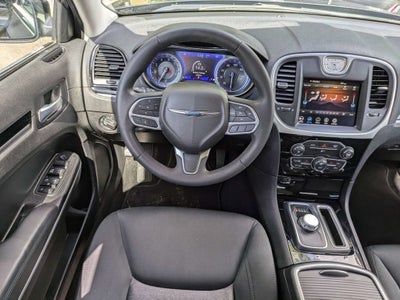 2023 Chrysler 300 Touring