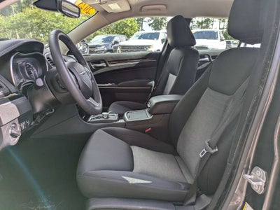 2023 Chrysler 300 Touring