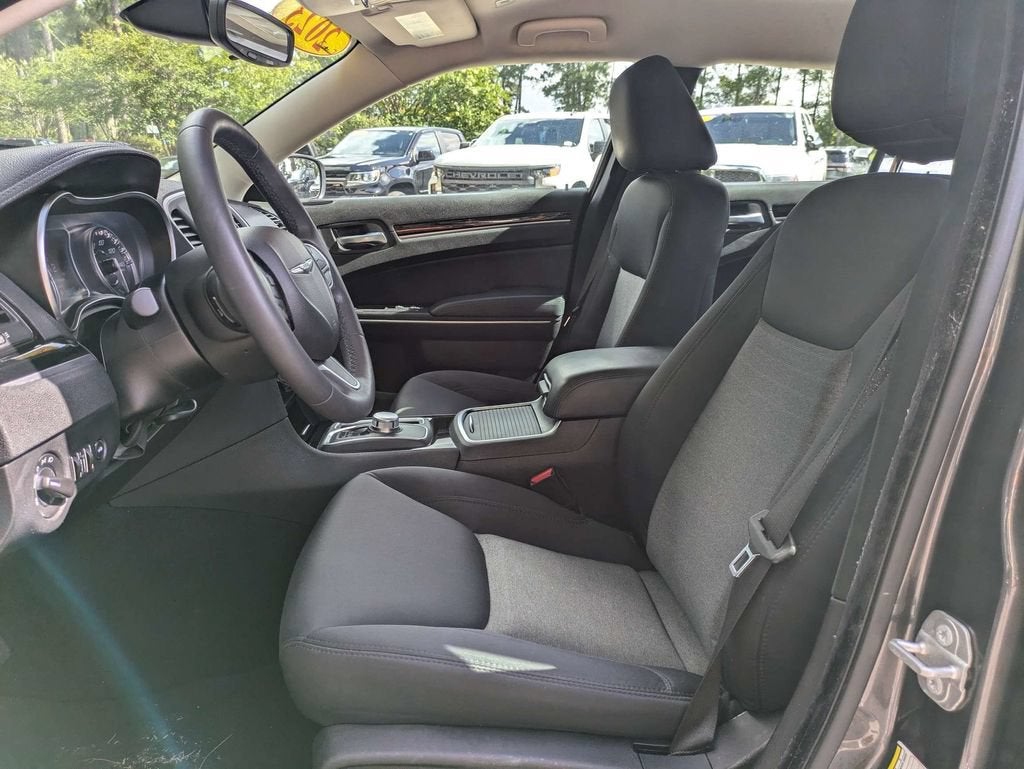 2023 Chrysler 300 Touring