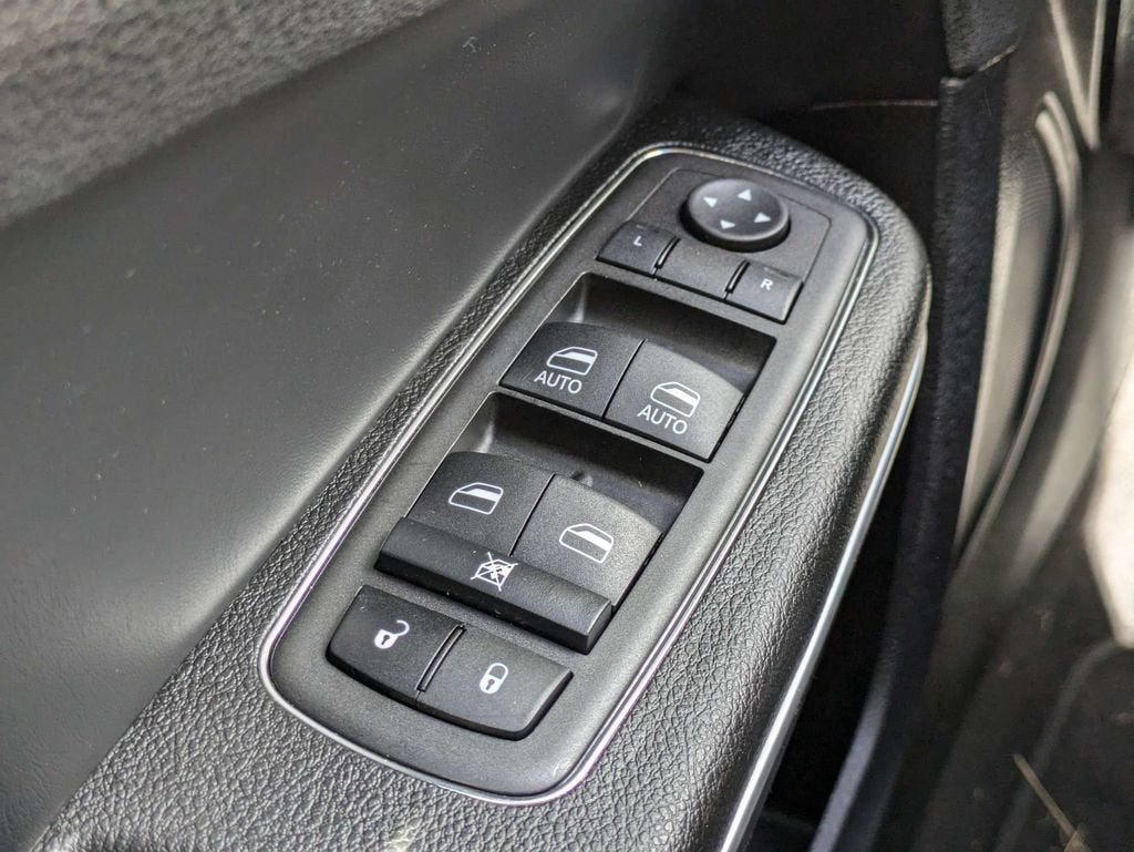 2023 Chrysler 300 Touring