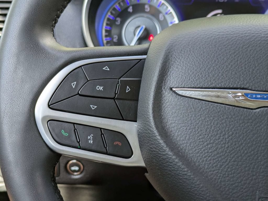 2023 Chrysler 300 Touring