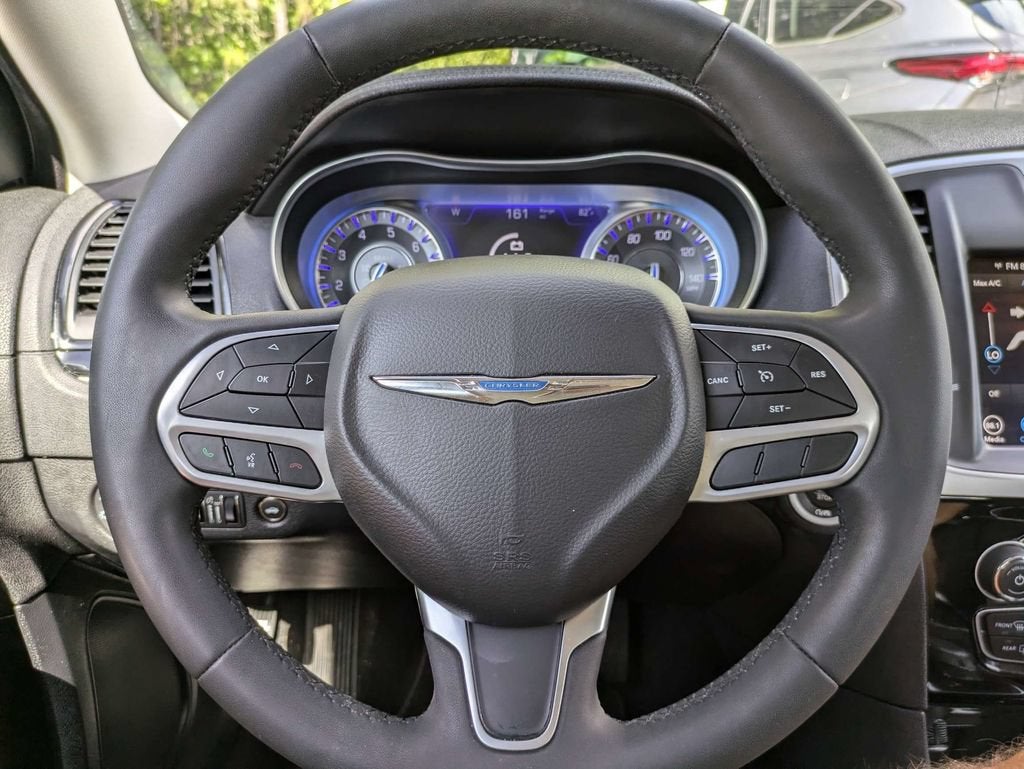 2023 Chrysler 300 Touring