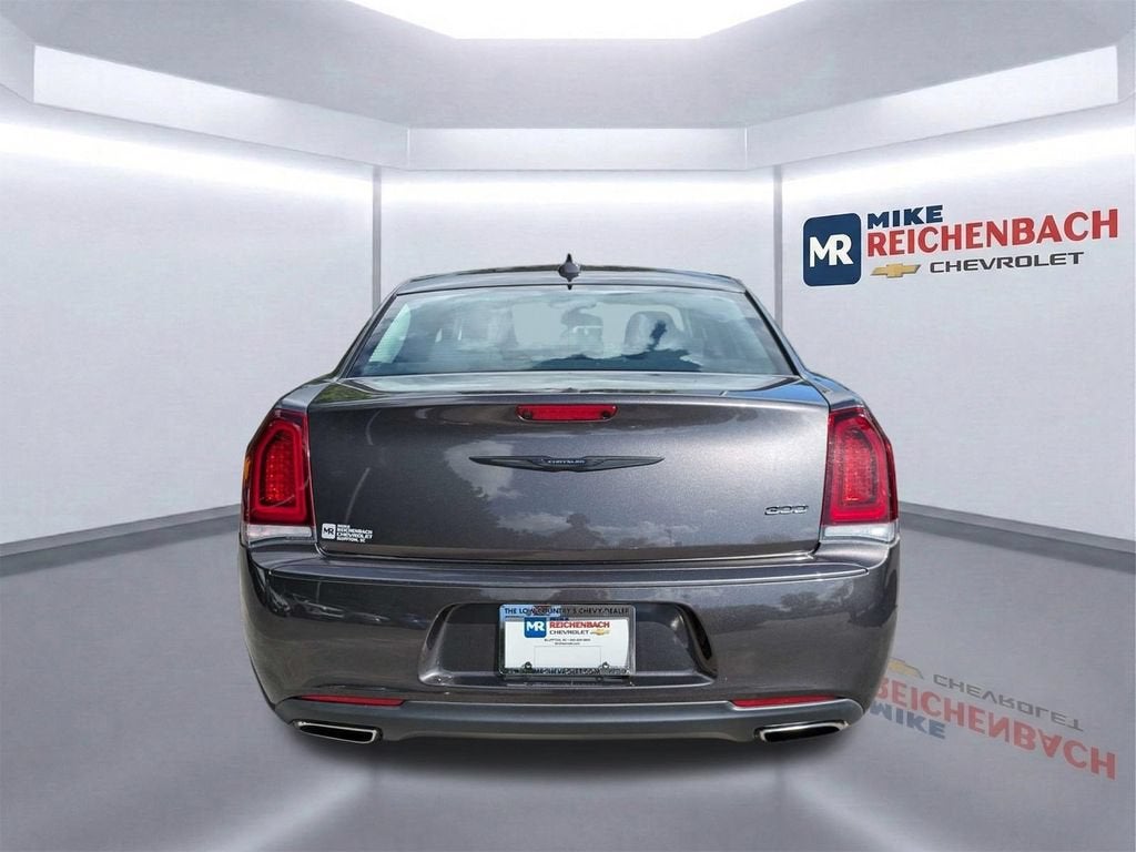 2023 Chrysler 300 Touring