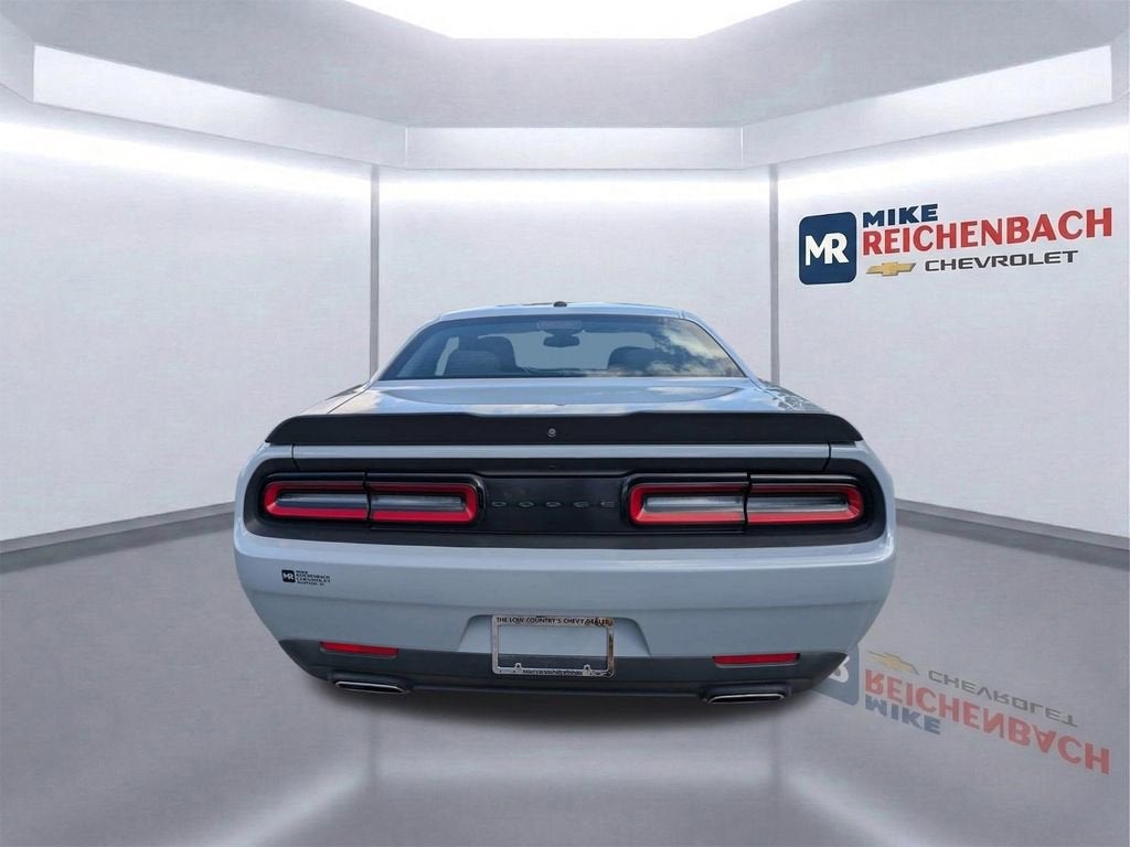 2021 Dodge Challenger SXT