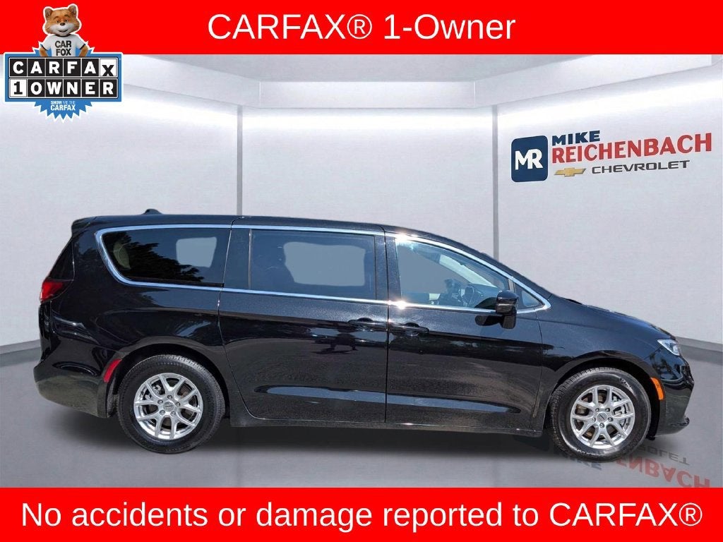 2024 Chrysler Pacifica Touring L