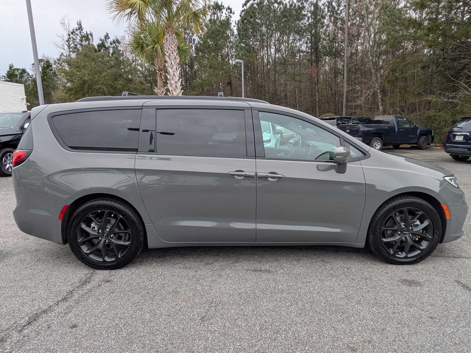 2021 Chrysler Pacifica Touring L