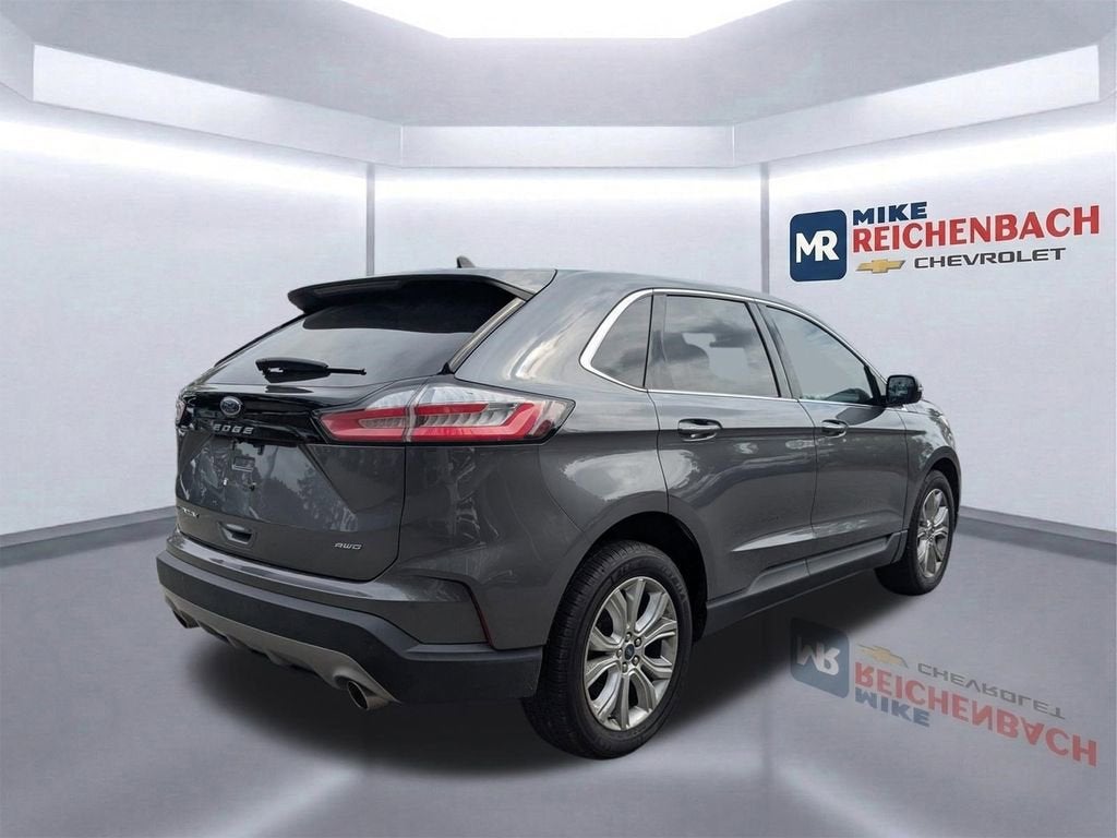 2022 Ford Edge Titanium