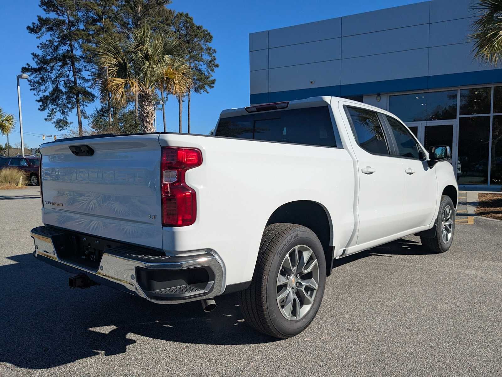2025 Chevrolet Silverado 1500 LT