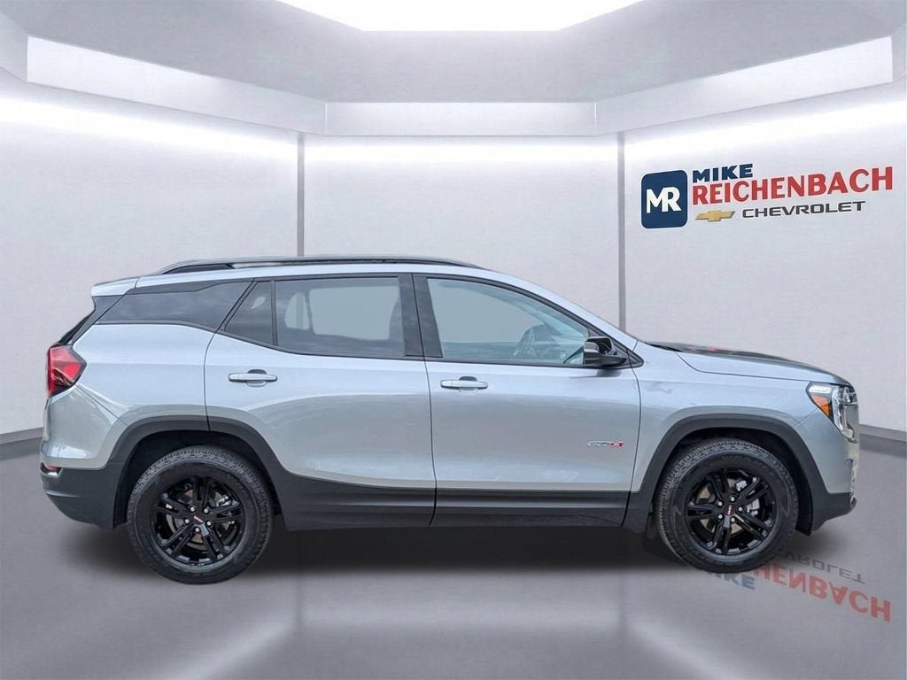 2024 GMC Terrain AT4