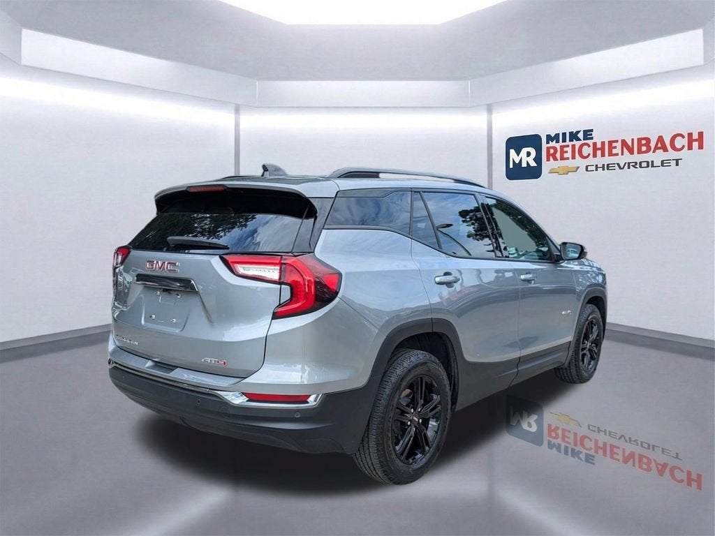 2024 GMC Terrain AT4