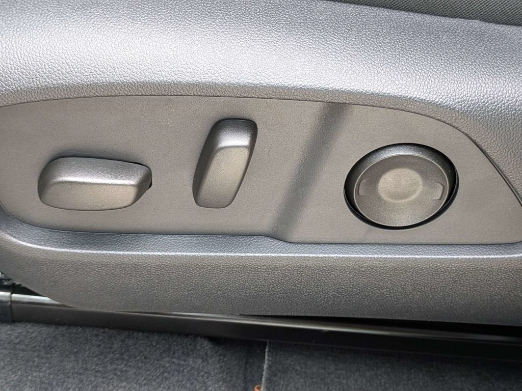 2027 Chevrolet Equinox RS - Photo 20