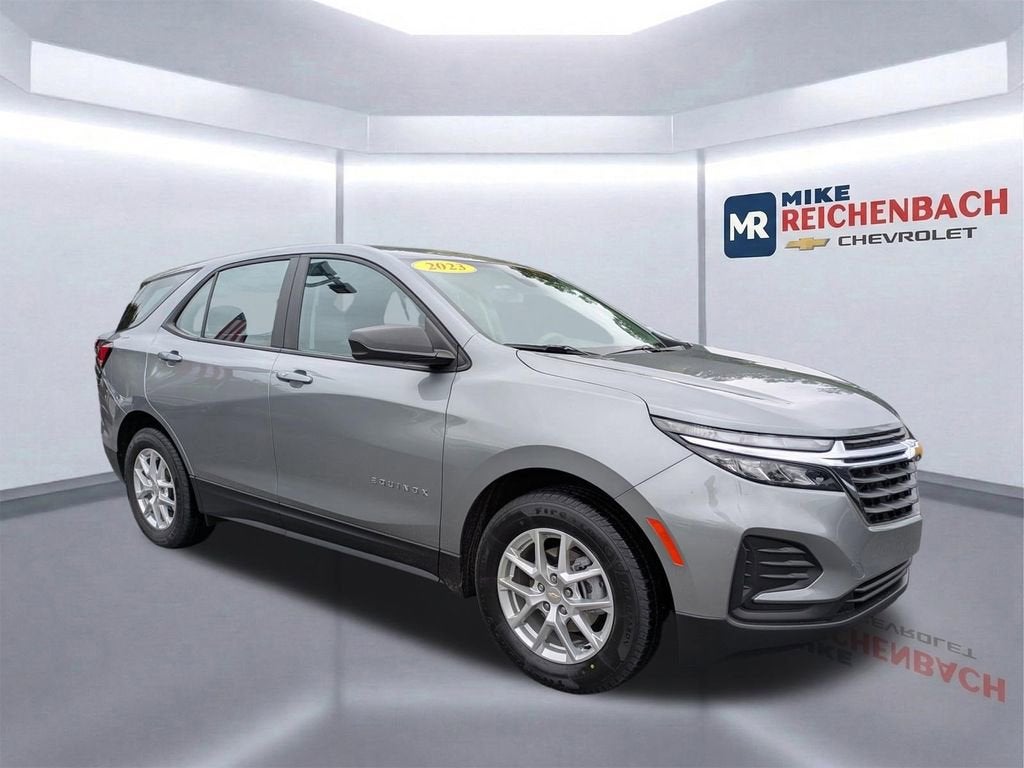 Used 2023 Chevrolet Equinox LS with VIN 3GNAXHEG1PL198113 for sale in Okatie, SC