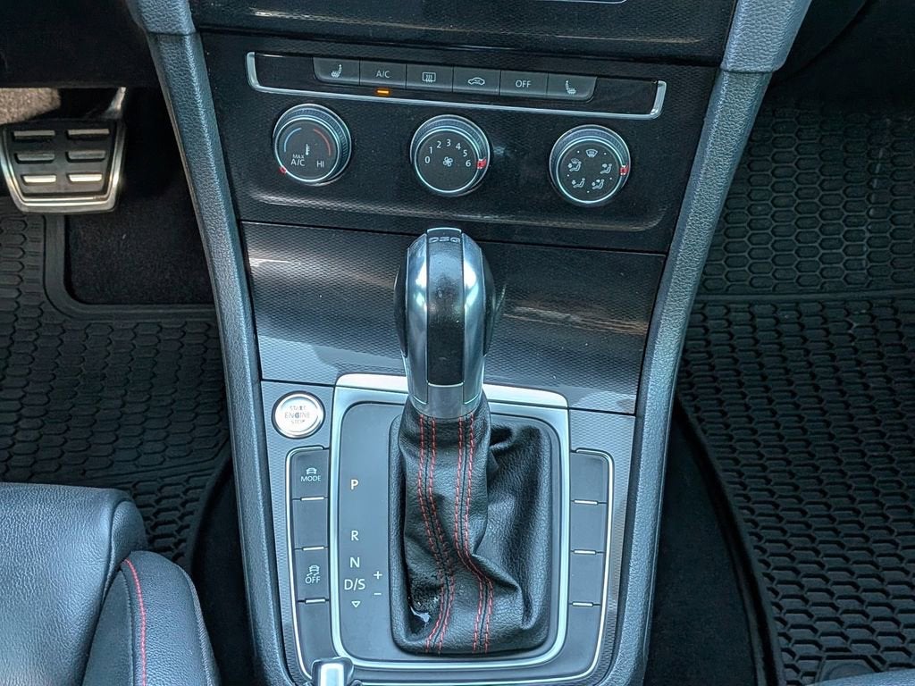 2017 Volkswagen Golf GTI S