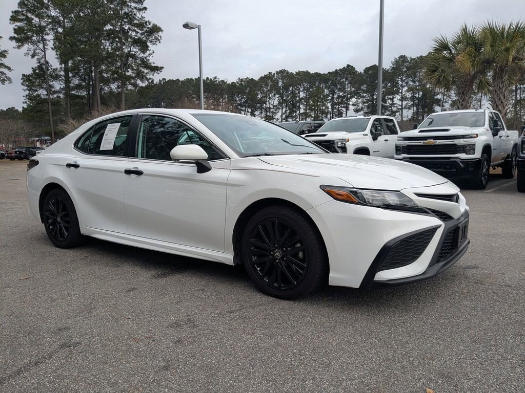 2024 Toyota Camry SE