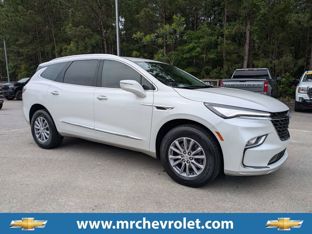 2024 Buick Enclave Essence's photo