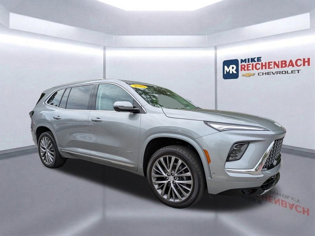 2025 Buick Enclave Avenir