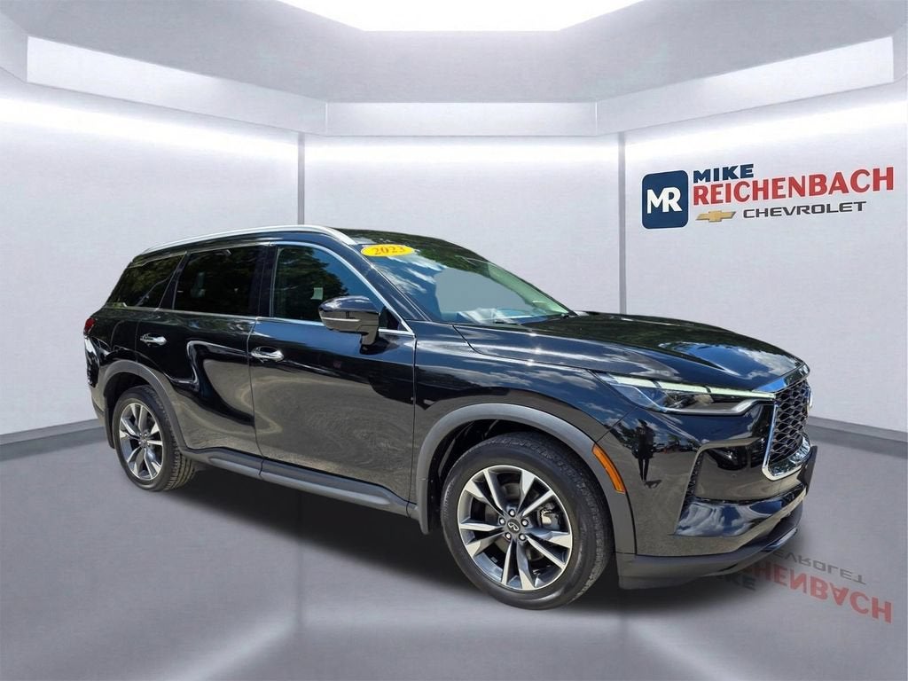 2023 INFINITI QX60 LUXE