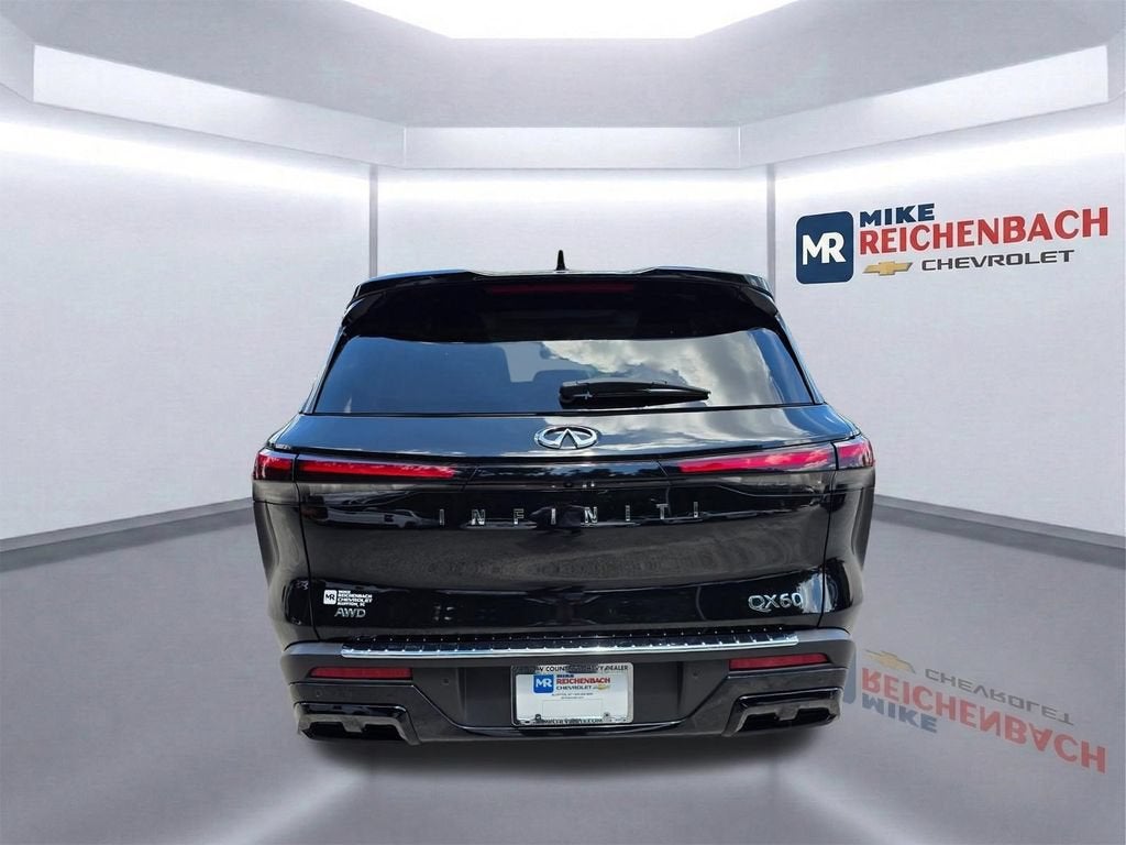 2023 INFINITI QX60 LUXE