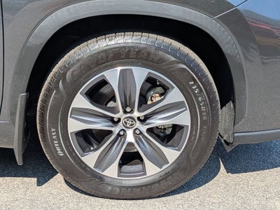2024 Toyota Highlander Hybrid XLE