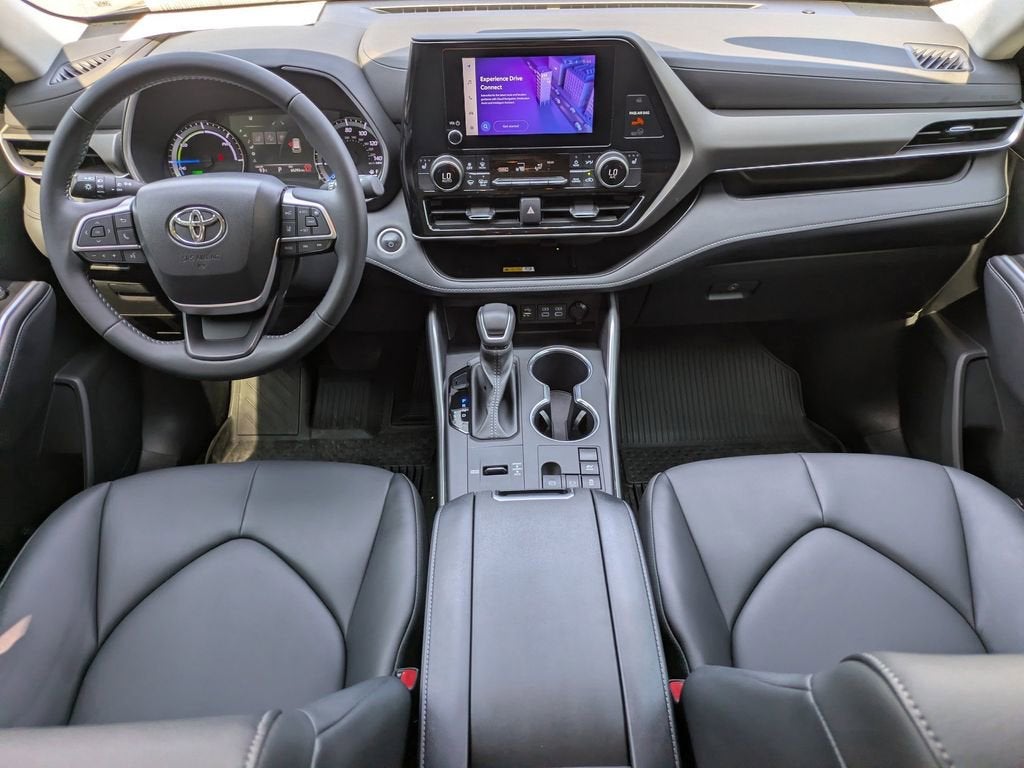 2024 Toyota Highlander Hybrid XLE