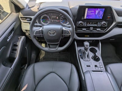 2024 Toyota Highlander Hybrid XLE