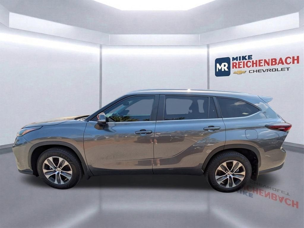 2024 Toyota Highlander Hybrid XLE