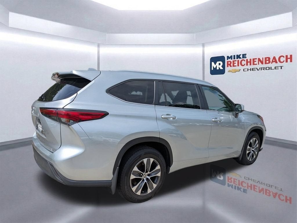 2023 Toyota Highlander L