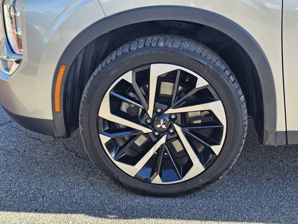 2022 Mitsubishi Outlander SE