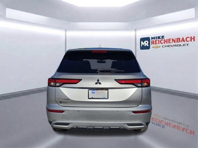 2022 Mitsubishi Outlander SE