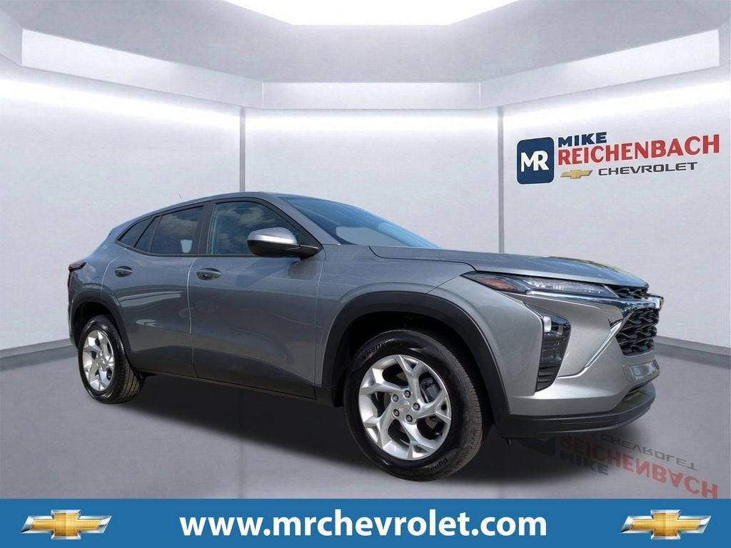 2025 Chevrolet Trax LS