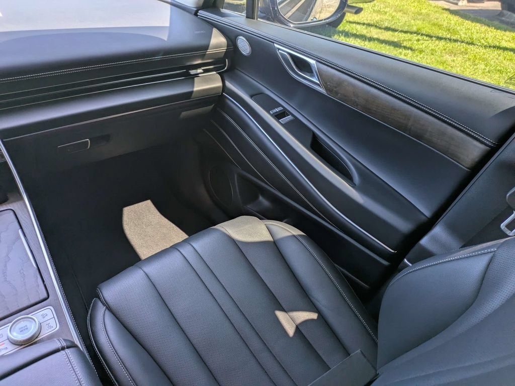 2024 Genesis GV80 Base