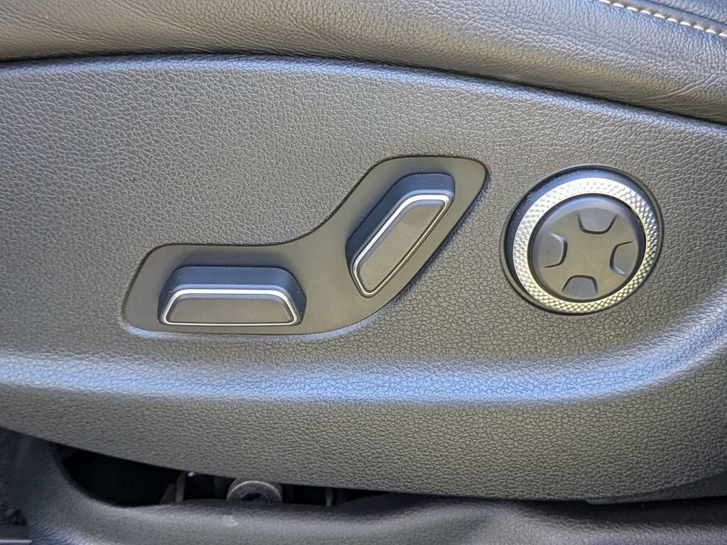 2024 Genesis GV80 Base