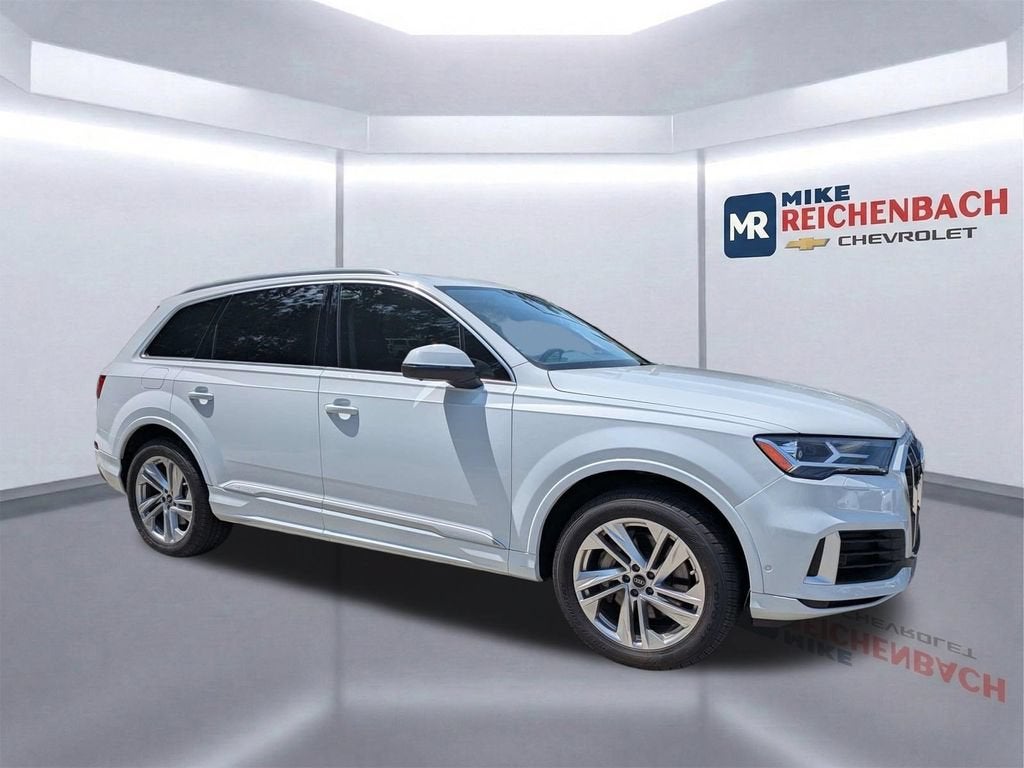 2023 Audi Q7 Premium Plus