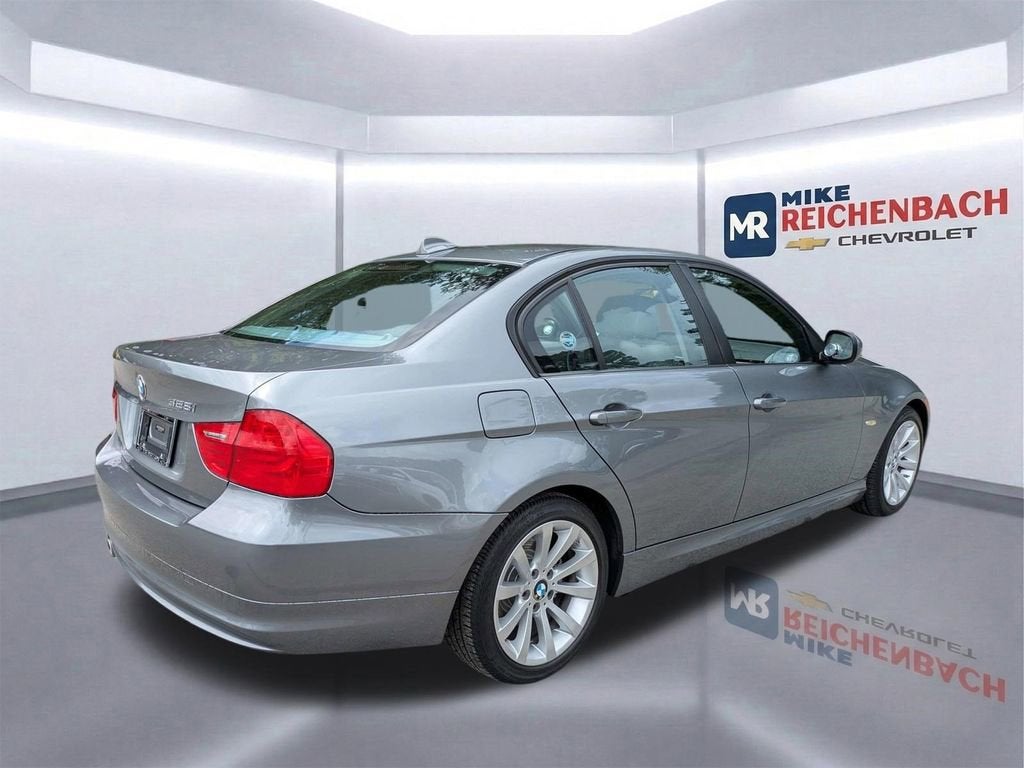 2011 BMW 3 Series 328i